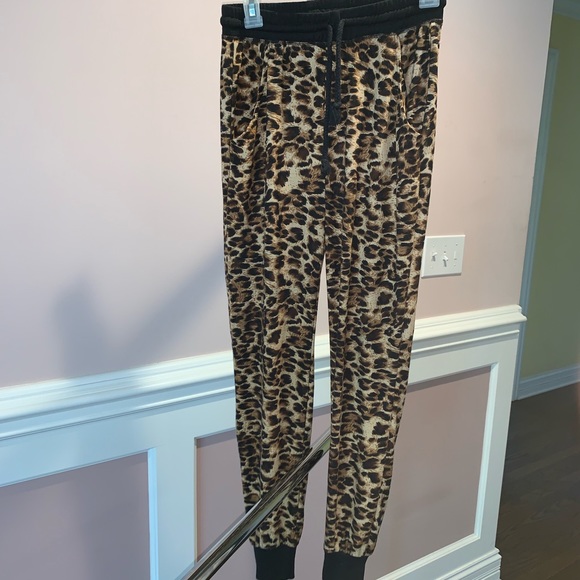 Pants - Leopard Print Joggers 🐆